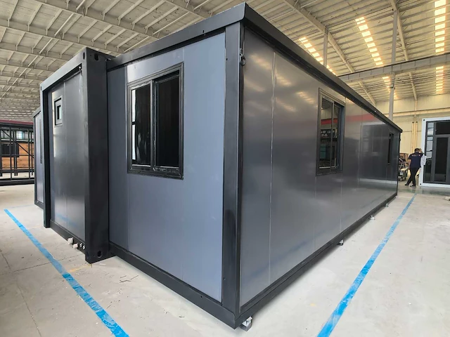 Rhino houses 30ft zwart tiny house - afbeelding 25 van  26