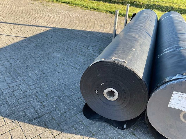 Rhinomat - 2019 - 1000 - rol versterkte composiet geomembraan - afbeelding 1 van  5