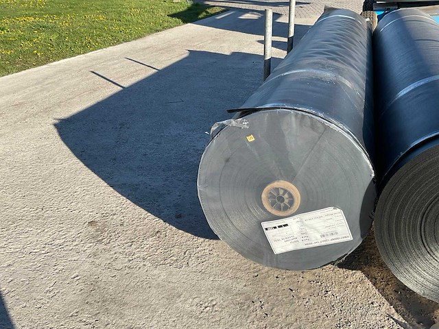 Rhinomat - 2019 - 1000 - rol versterkte composiet geomembraan - afbeelding 3 van  4