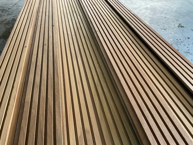 Rhombusprofielplank rib5 ayous thermowood 395x13,8x2,1 cm (25x) - afbeelding 3 van  8