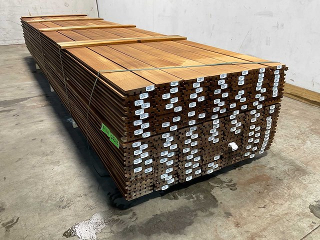 Rhombusprofielplank rib5 ayous thermowood 395x13,8x2,1 cm (25x) - afbeelding 5 van  8