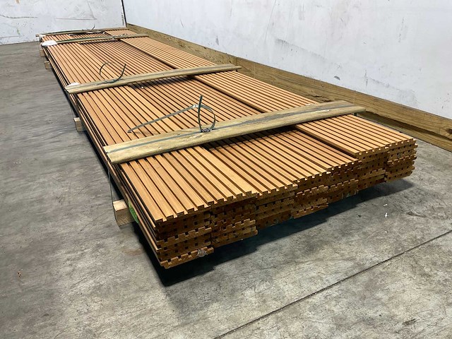 Rhombusprofielplank rib5 ayous thermowood 420x13,8x2,1 cm (15x) - afbeelding 4 van  5