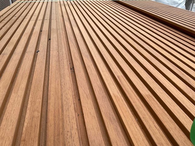 Rhombusprofielplank rib5 ayous thermowood 420x13,8x2,1 cm (25x) - afbeelding 1 van  3