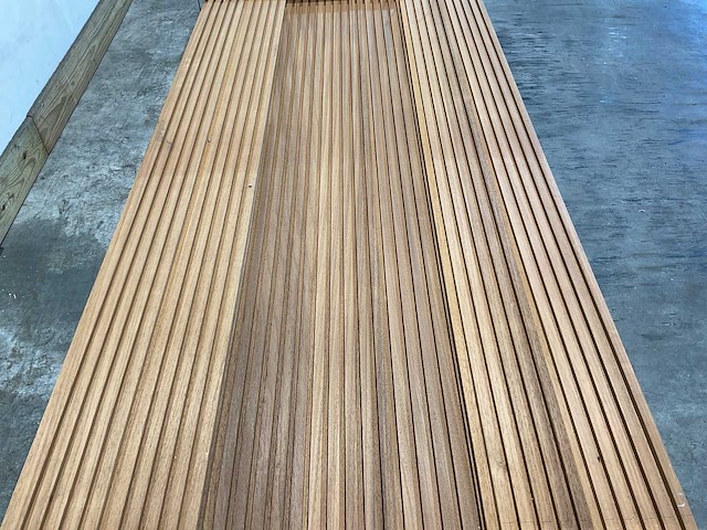 Rhombusprofielplank rib5 ayous thermowood 420x13,8x2,1 cm (30x) - afbeelding 3 van  5