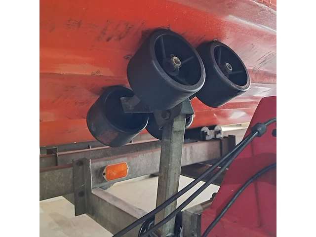 Rib-boot met yamaha 250 pk buitenboordmotor, avon, sr6, op tth easyroller bootrailer - afbeelding 29 van  45