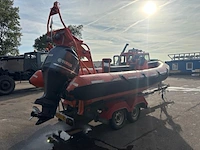 Rib-boot met yamaha 250 pk buitenboordmotor, avon, sr6, op tth easyroller bootrailer - afbeelding 34 van  45