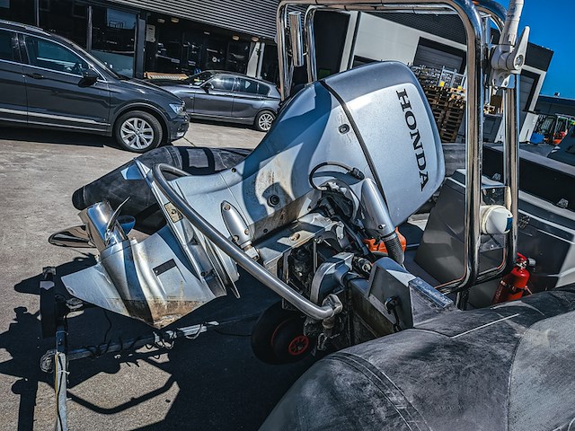 Rib boot, narwhal, hd 580, met buitenboordmotor, honda bf100 op boottrailer, pega 1150 - afbeelding 29 van  54