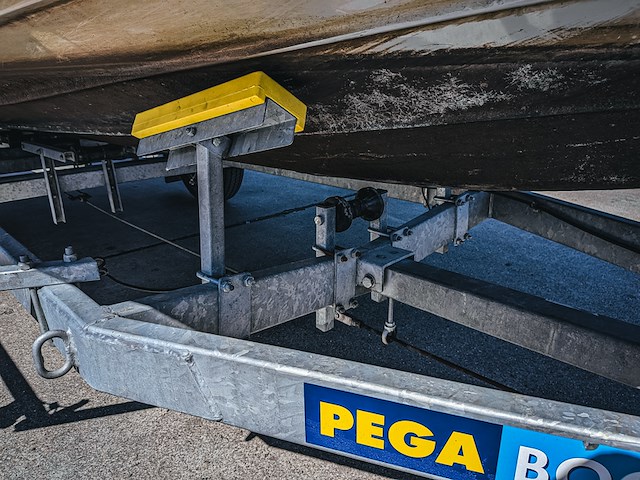 Rib boot, narwhal, hd 580, met buitenboordmotor, honda bf100 op boottrailer, pega 1150 - afbeelding 40 van  54