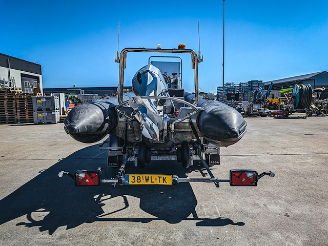 Rib boot, narwhal, hd 580, met buitenboordmotor, honda bf100 op boottrailer, pega 1150 - afbeelding 34 van  54