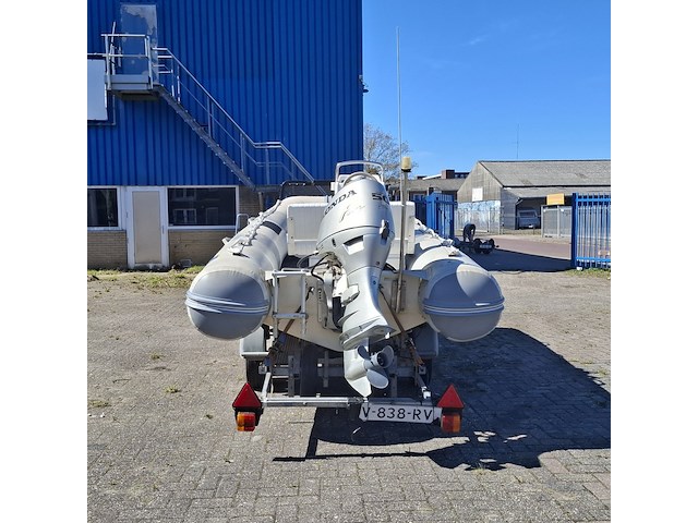 Rib met stuurconsole, zodiac, cherokee, met buitenboordmotor honda | 50 pk - afbeelding 42 van  45