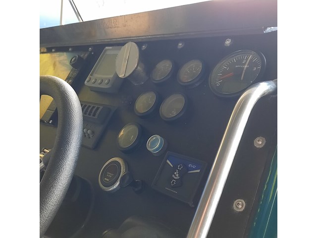 Rib rubberboot met volvo penta d4 260 en pega zb3500 trailer, duarry, cormoran730fb, 2007 - afbeelding 24 van  48