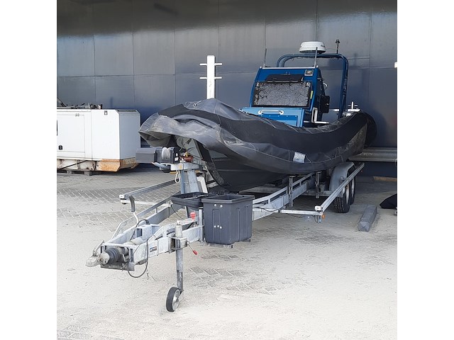 Rib rubberboot met volvo penta d4 260 en pega zb3500 trailer, duarry, cormoran730fb, 2007 - afbeelding 45 van  48