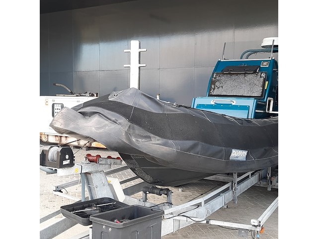 Rib rubberboot met volvo penta d4 260 en pega zb3500 trailer, duarry, cormoran730fb, 2007 - afbeelding 46 van  48