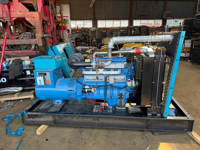 Ricardo 200 kva (160kw) noodstroomaggregaat - afbeelding 3 van  7