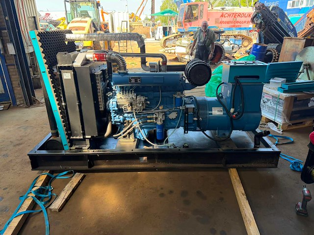 Ricardo 200 kva (160kw) noodstroomaggregaat - afbeelding 6 van  7