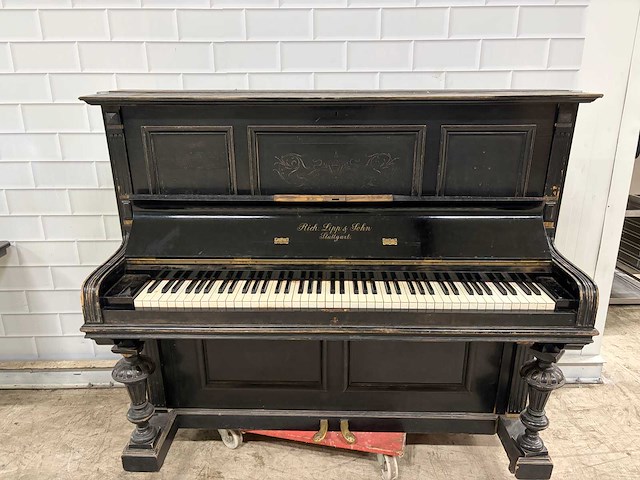 Richlipp&lohn stuttgart - houten piano - afbeelding 2 van  8