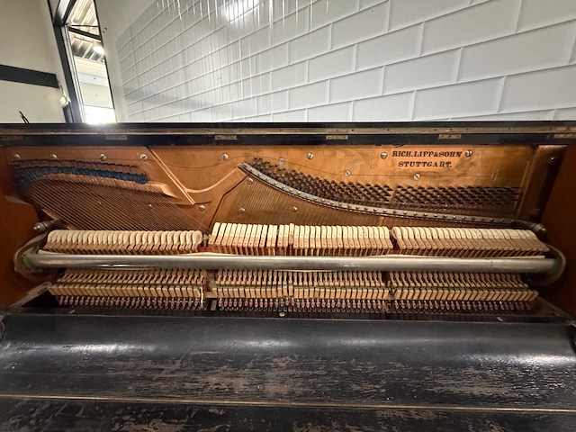 Richlipp&lohn stuttgart - houten piano - afbeelding 8 van  8