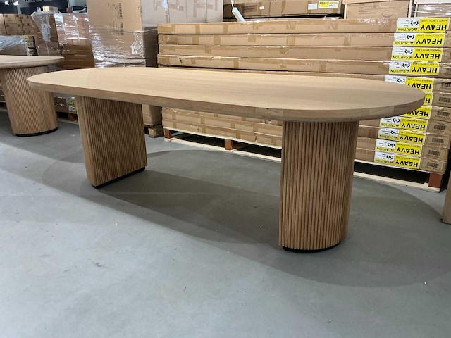 Richmond interiors belfort eetkamertafel 240 cm - afbeelding 1 van  5