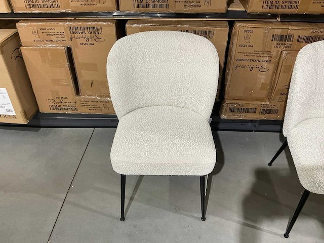 Richmond interiors fallon bouclé eetkamerstoel - afbeelding 1 van  4
