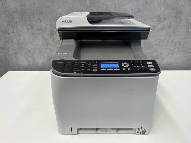 Ricoh aficio sp c242sf - laserprinter - afbeelding 1 van  10