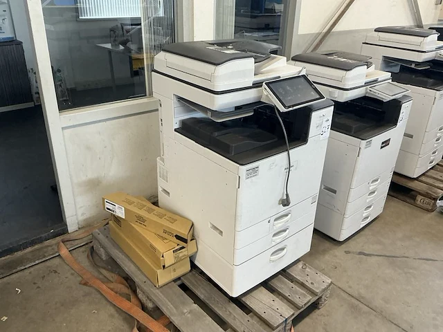 Ricoh im c2000 multifunctional printer - afbeelding 2 van  5