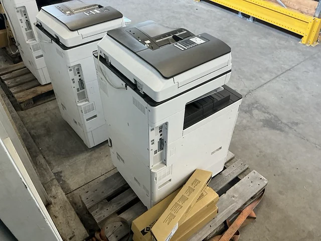 Ricoh im c2000 multifunctional printer - afbeelding 3 van  5