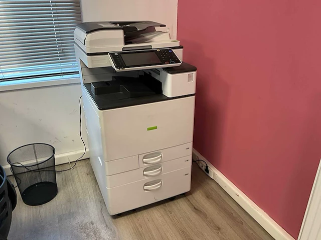 Ricoh mpc 3003 multifunctionele printer - afbeelding 1 van  6