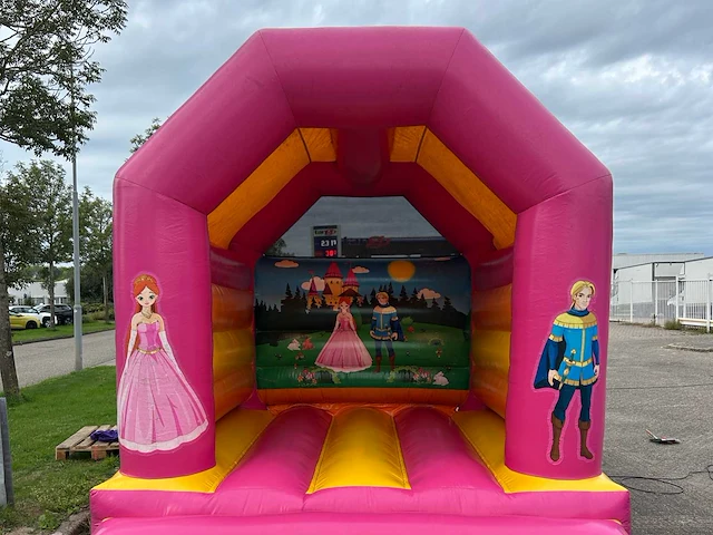 Ridders en prinsessen springkussen - afbeelding 3 van  9