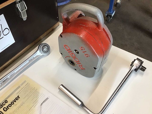 Ridged 915 handbediende rolgroefmachine - afbeelding 2 van  5