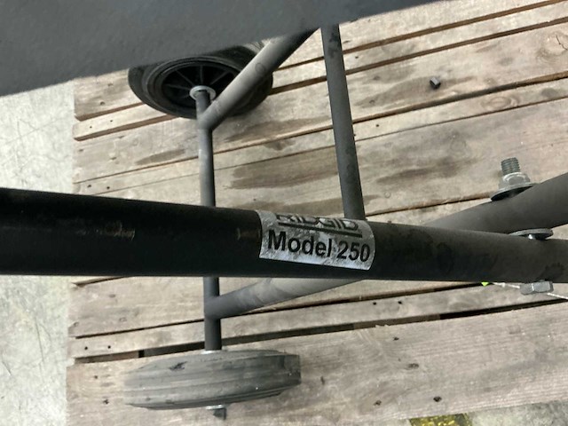 Ridgid - 300 compact - draadsnijmachine - afbeelding 5 van  16