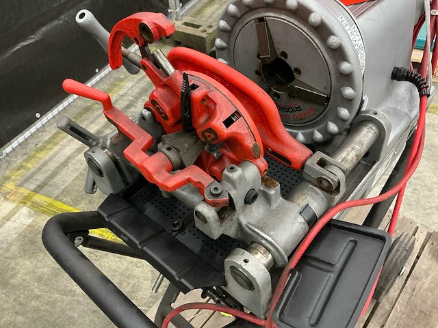 Ridgid - 300 compact - draadsnijmachine - afbeelding 14 van  16