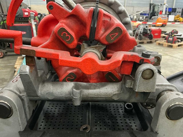 Ridgid - 300 compact - draadsnijmachine - afbeelding 16 van  16