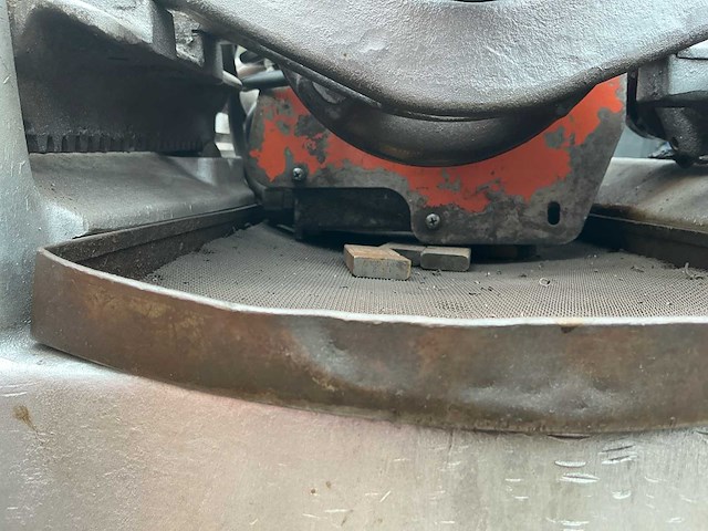 Ridgid - 535 - industriële pijpdraadsnijmachine op verrijdbaar onderstel - afbeelding 9 van  17