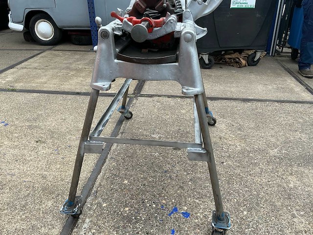 Ridgid - 535 - industriële pijpdraadsnijmachine op verrijdbaar onderstel - afbeelding 14 van  17