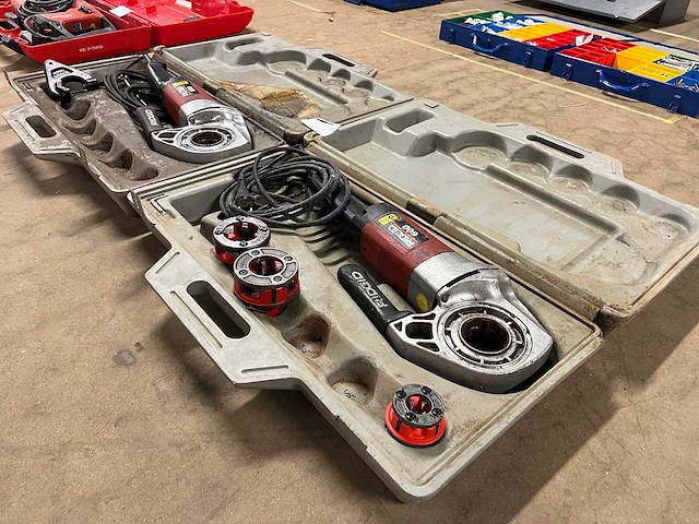 Ridgid - model 600 - draadsnijmachine in koffer (2x) - afbeelding 1 van  4