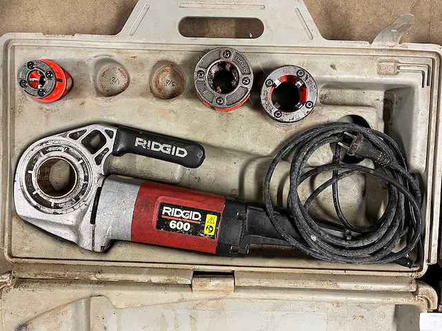 Ridgid - model 600 - draadsnijmachine in koffer (2x) - afbeelding 2 van  4