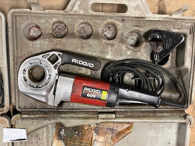 Ridgid - model 600 - draadsnijmachine in koffer (2x) - afbeelding 3 van  4