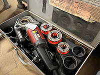 Ridgid - model 600 - draadsnijmachine met 3 draadsnijkoppen - afbeelding 1 van  4