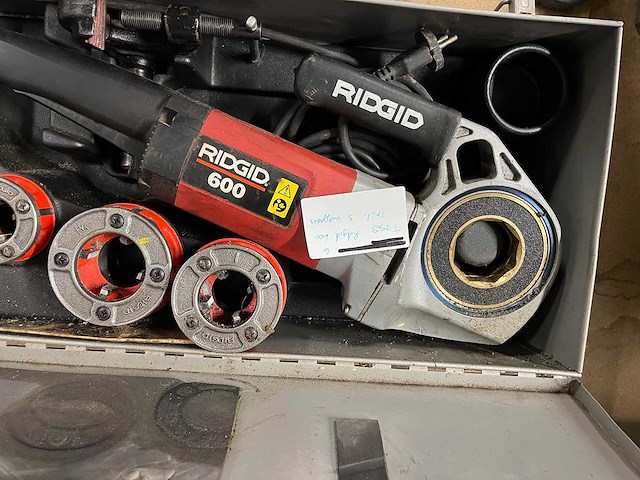 Ridgid - model 600 - draadsnijmachine met 3 draadsnijkoppen - afbeelding 2 van  4