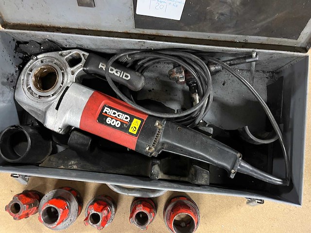 Ridgid - model 600 - draadsnijmachine met 5 draadsnijkoppen - afbeelding 2 van  6