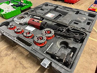 Ridgid - model 600 - draadsnijmachine met 5 snijkoppen in koffer - afbeelding 1 van  4