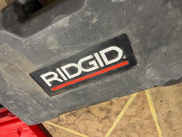 Ridgid - model 600 - draadsnijmachine met 5 snijkoppen in koffer - afbeelding 4 van  4