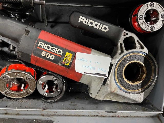 Ridgid - model 600 - draadsnijmachine met 7 draadsnijkoppen - afbeelding 3 van  6