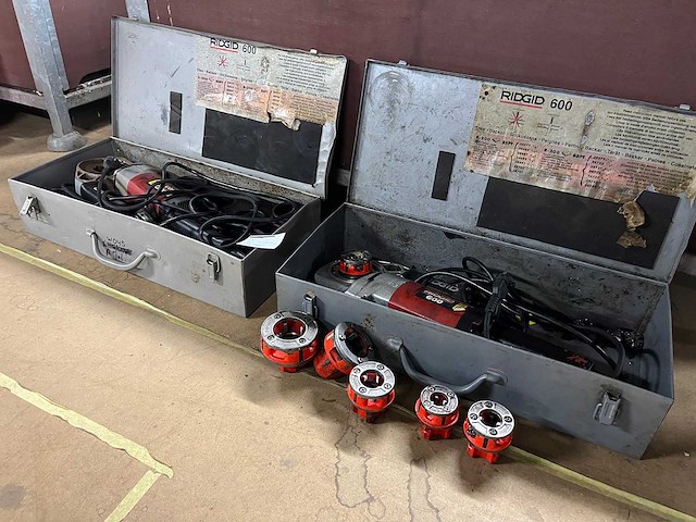 Ridgid - model 600 - draadsnijmachine met draadsnijkoppen (2x) - afbeelding 1 van  7