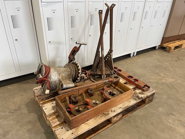Ridgid - pijpen draadsnijmachine - afbeelding 1 van  4