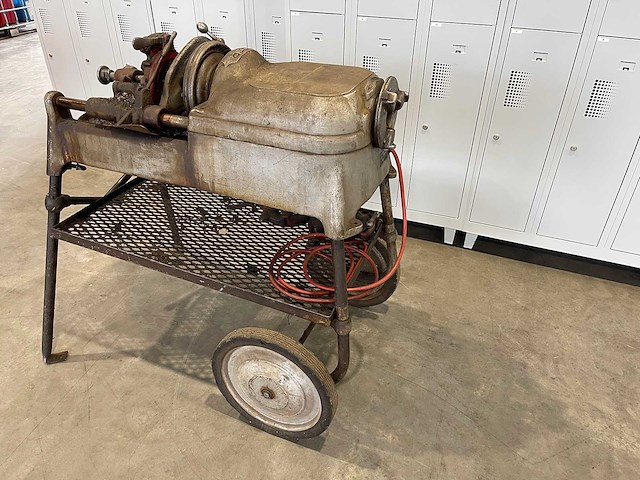 Ridgid - verrijdbare pijpen draadsnijmachine - afbeelding 2 van  5