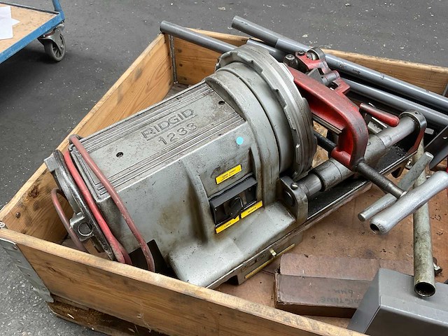 Ridgid 1233 draadsnijmachine - afbeelding 2 van  4
