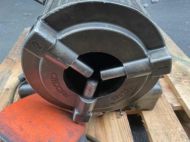 Ridgid 1233 draadsnijmachine - afbeelding 6 van  8