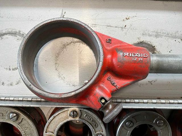 Ridgid 12r draadsnijset - afbeelding 4 van  6