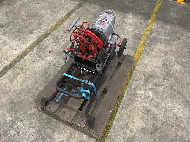 Ridgid 300 compact draadsnijmachine - afbeelding 1 van  14